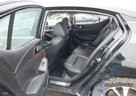 2017 Nissan Maxima 3.5 Platinum z USA, uszkodzony, nr VIN 1N4AA6AP9HC427029